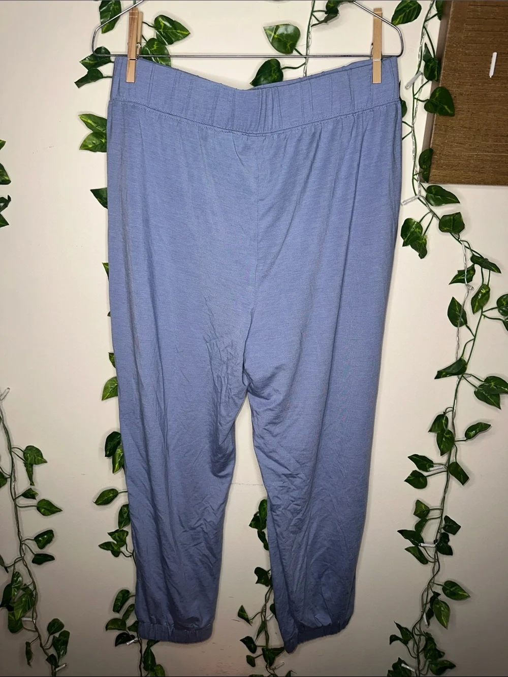 Fabletics RestoreKnit Tapered Pant Faded Denim NWT - Picture 6 of 8